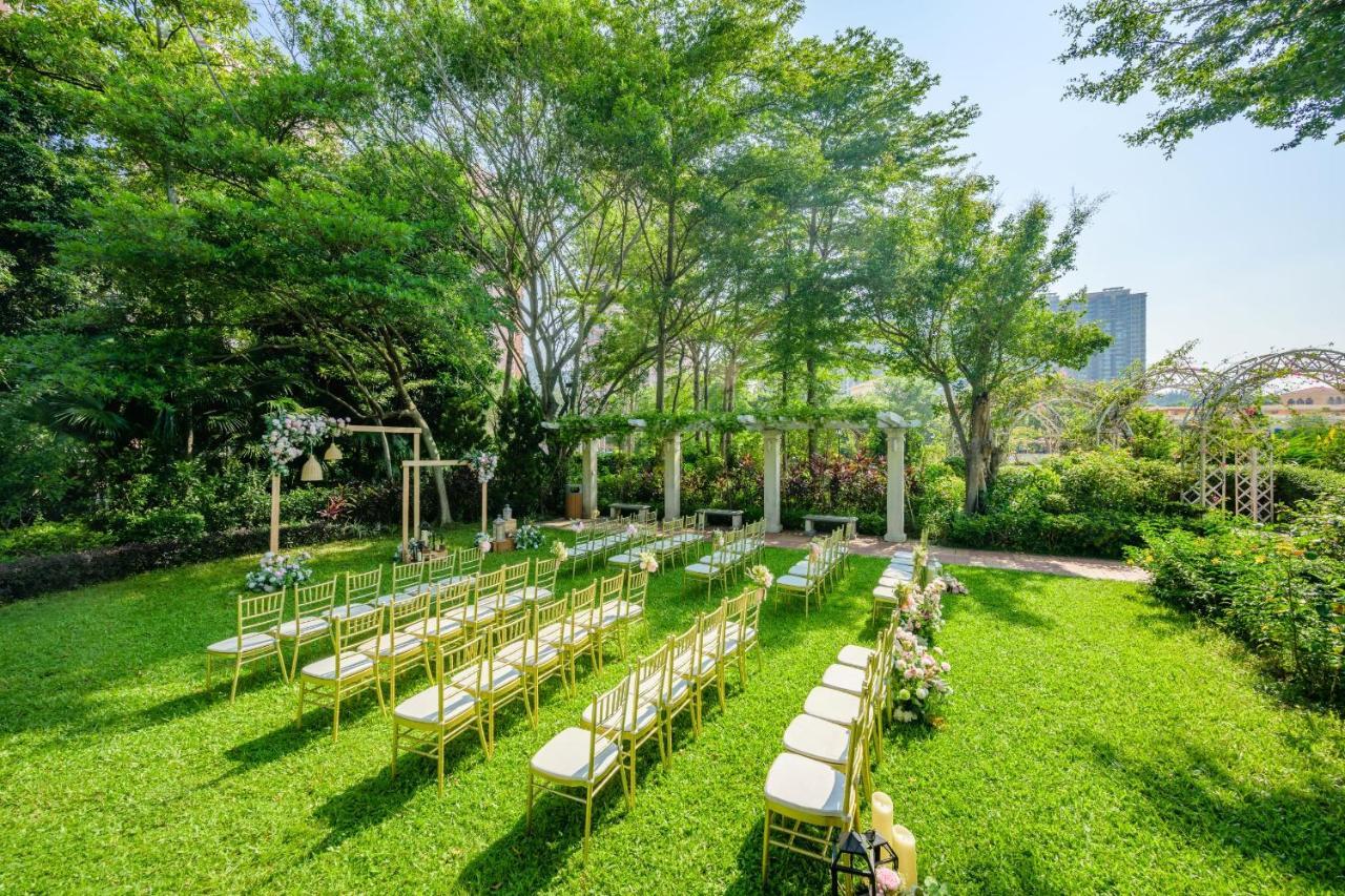 Hong Kong Gold Coast Hotel Exterior foto The Garden at Mandarin Oriental, Tokyo