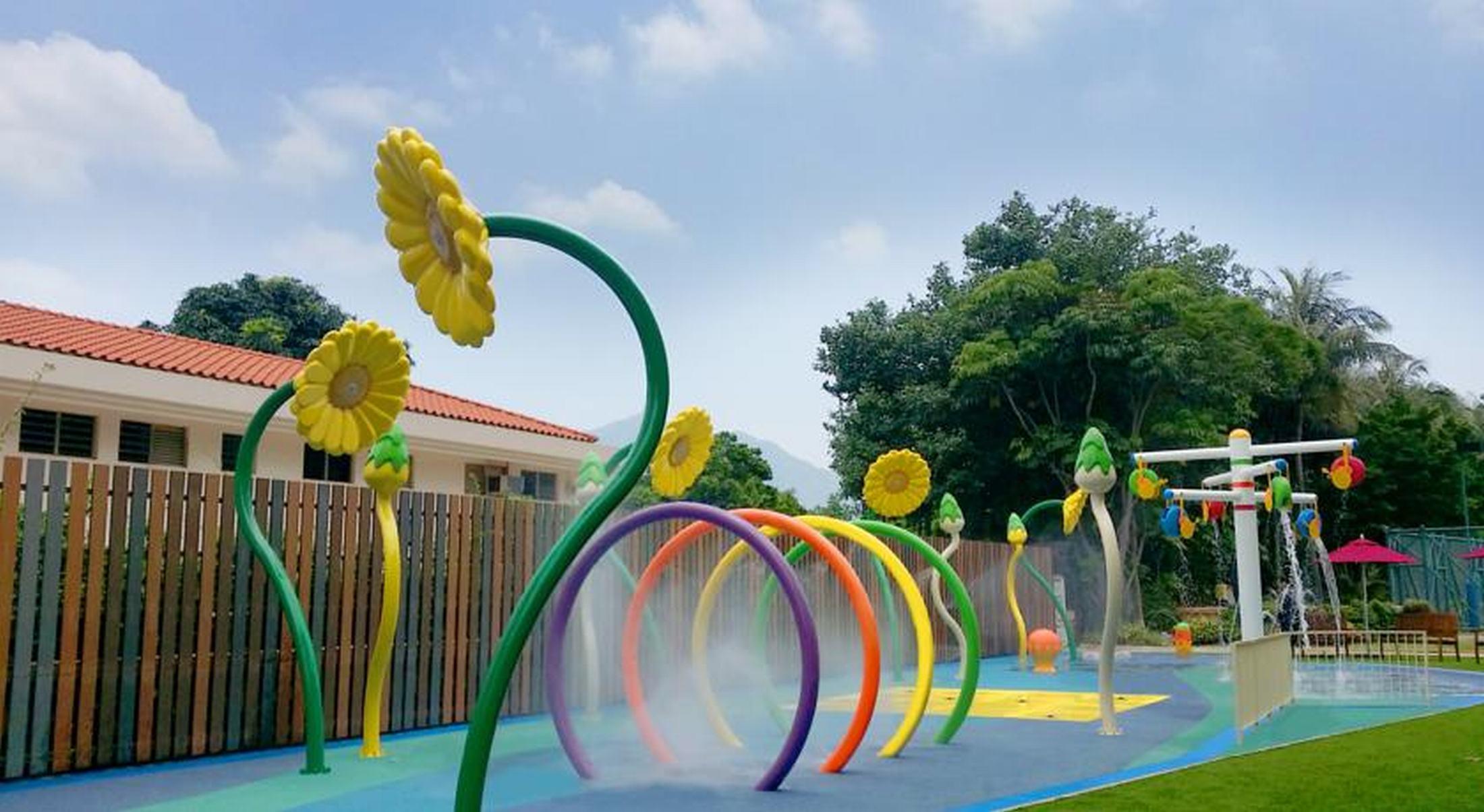 Hong Kong Gold Coast Hotel Exterior foto Water playground
