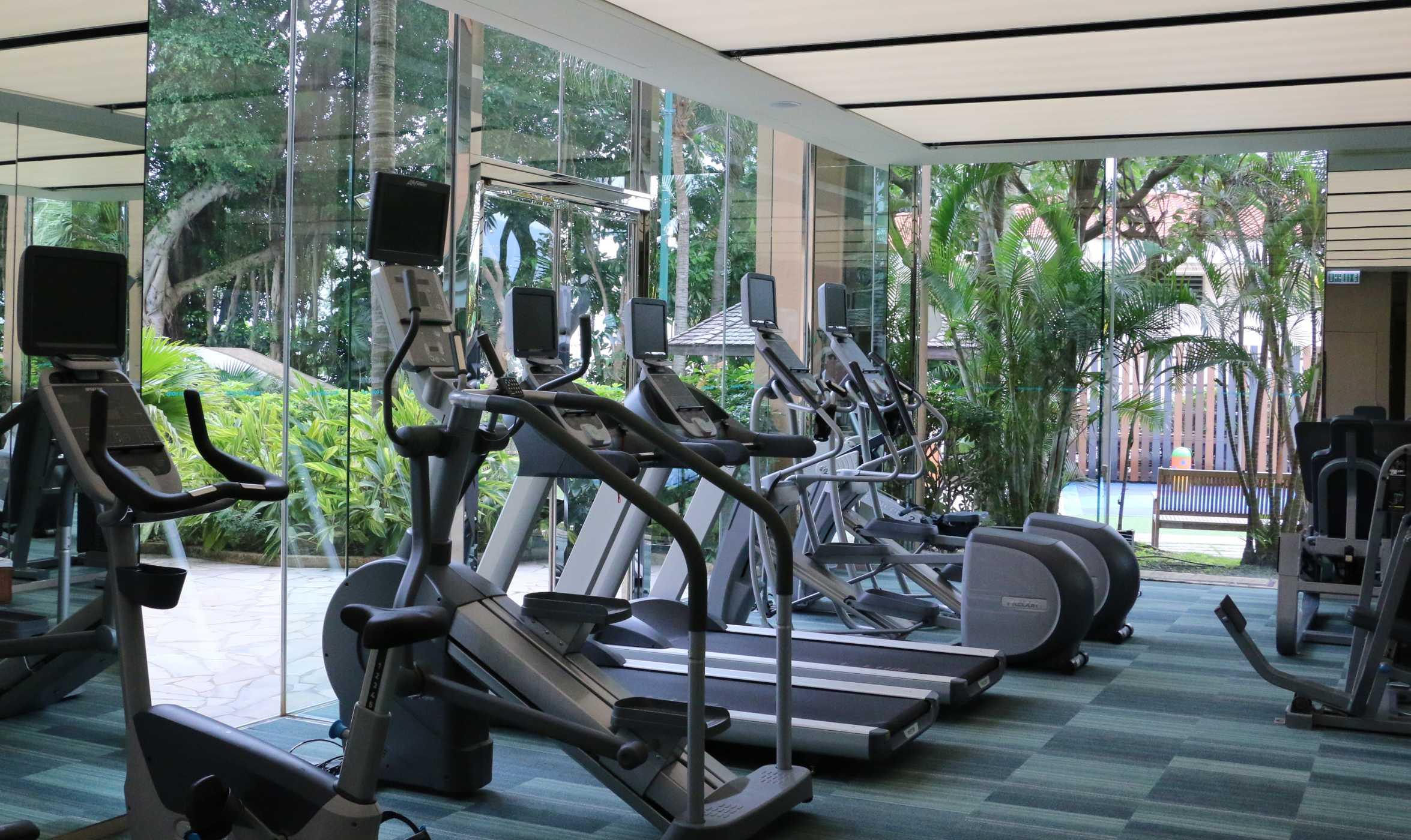 Hong Kong Gold Coast Hotel Exterior foto A gym at a hotel