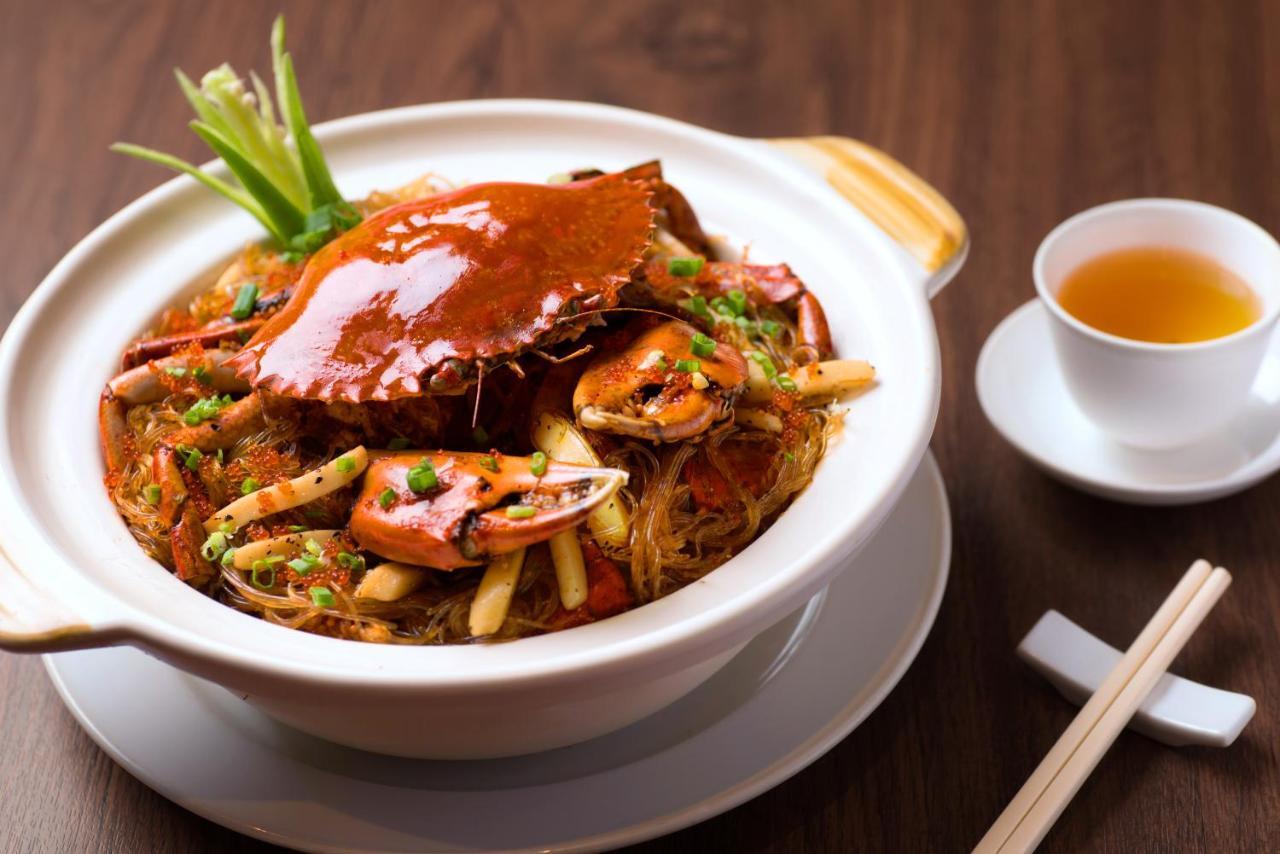 Hong Kong Gold Coast Hotel Exterior foto Chilli mud crab